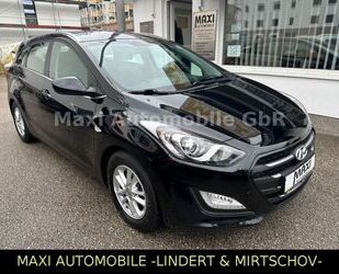 Hyundai Hyundai i30 blue 1.6 CRDi Automatik-1 HAND-AHK-KLI Gebrauchtwagen