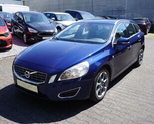 Volvo Volvo V60 Kombi 1.6 Ocean Race°Navi°Leder°PDC°Sitz Gebrauchtwagen