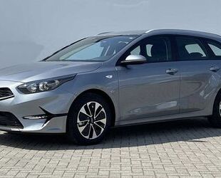 Kia Kia Ceed III Sportswagon 1.5 T-GDI DCT DAB LHZ NAV Gebrauchtwagen