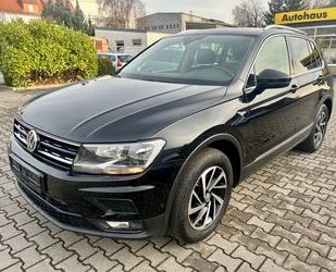 VW Volkswagen Tiguan 2.0 TDI DSG 4Motion / PANO / Sta Gebrauchtwagen