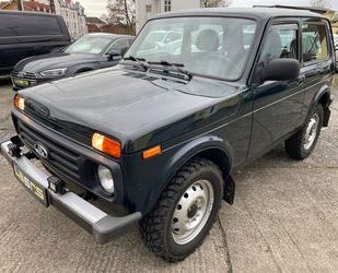 Lada Lada Niva 4x4 LED / AHK / Offroad Reifen Gebrauchtwagen