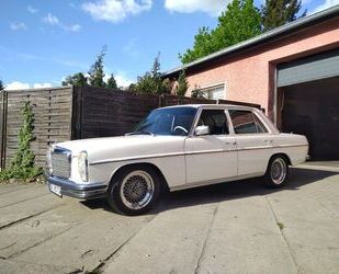 Mercedes-Benz Mercedes-Benz 230.6 W114 /8 Strich8 Gebrauchtwagen