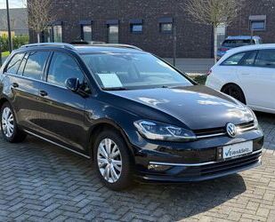 VW Volkswagen Golf VII Var. Highline PDC + Navi + AHK Gebrauchtwagen