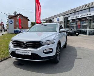 VW Volkswagen T-Roc 1.5 TSI ACTIVE,Navi,Panorama-Schi Gebrauchtwagen