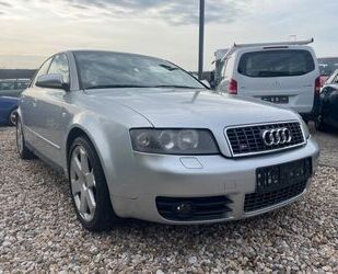 Audi Audi S4 V8 Limousine 4.2 quattro 110tkm Gebrauchtwagen