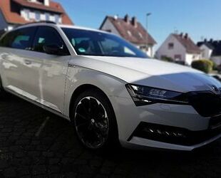 Skoda Skoda Superb 2.0 TSI DSG 4x4 SPORTLINE COMBI SPORT Gebrauchtwagen