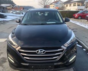 Hyundai Hyundai Tucson Trend 2WD SHZ PDC 8 fachbereift Gebrauchtwagen