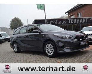 Kia Kia Ceed SW 1.5 T-GDi A7 DCT Silver SHZ LenkradHZG Gebrauchtwagen