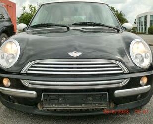 Mini MINI COOPER Mini Cooper 1.6 Benzin Xenon AHK Gebrauchtwagen