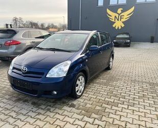 Toyota Toyota Corolla Verso 2.0 D-4D Sol,AHK,8-fach,7-Sit Gebrauchtwagen