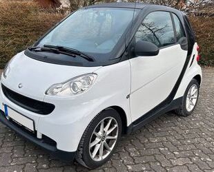 Smart Smart ForTwo coupé 1.0 45kW mhd white limited whit Gebrauchtwagen