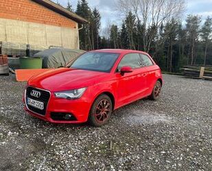 Audi Audi A1 1.4 TFSI S tronic 119g CO2 Attraction Att. Gebrauchtwagen