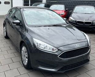 Ford Ford Focus Lim. Ambiente *NUR 46.000KM* Gebrauchtwagen