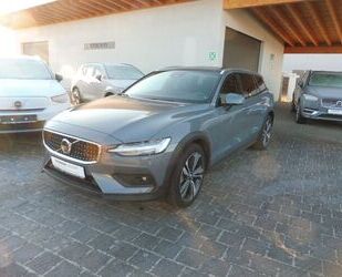 Volvo Volvo V60 B5 Cross Country Plus AWD Gebrauchtwagen