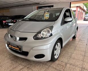 Toyota Toyota Aygo (X) 1,0-l-VVT-i Cool - TÜV NEU ! Gebrauchtwagen