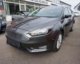 Ford Ford Focus Turnier Titanium*Navi*Xenon* Gebrauchtwagen