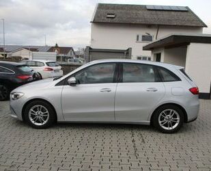 Mercedes-Benz Mercedes-Benz B 180 d NAVI LEDER KAMER TOT SPURH A Gebrauchtwagen