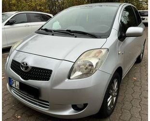 Toyota Toyota Yaris 1,4-l-D-4D Executive MultiMode-Getrie Gebrauchtwagen