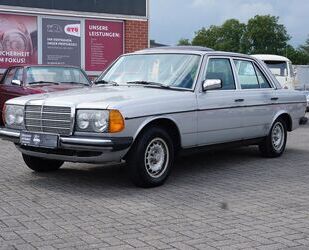 Mercedes-Benz Mercedes-Benz 300 D W123 *AUTOMATIK*SD*AHK*OLDTIME Gebrauchtwagen