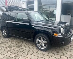 Jeep Jeep Patriot Sport 2.4 *LPG*4x4*AHK Safari look Gebrauchtwagen