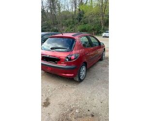 Peugeot Peugeot 206 1.4 Presence 75 Presence Gebrauchtwagen