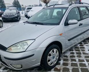 Ford Ford Focus 1.4/AHK/Klimaautomatik Gebrauchtwagen