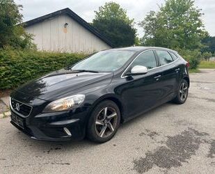 Volvo Volvo V40 2.0 D2 120hp R-Design *Panorama* Gebrauchtwagen