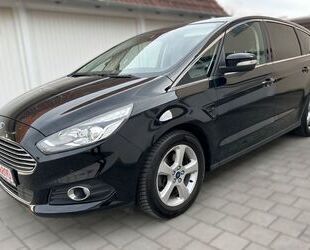 Ford Ford S-MAX*ALLRAD AWD*TITANIUM*1 HAND* Gebrauchtwagen