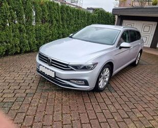 VW Volkswagen Passat Variant Elegance*2,0*Automatik*A Gebrauchtwagen