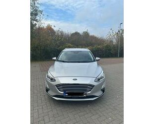 Ford Ford Focus Turnier 1,0 EcoBoost Automatik Gebrauchtwagen