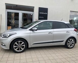 Hyundai Hyundai i 20 1.4 M/T Style mit Leder schwarz Gebrauchtwagen