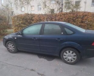 Ford Ford Focus 1,6 Ghia Ghia Gebrauchtwagen