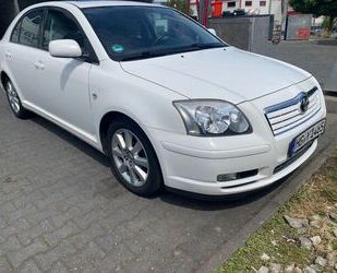 Toyota Toyota Avensis Executive 1,8-l-VVT-i Automatik Exe Gebrauchtwagen