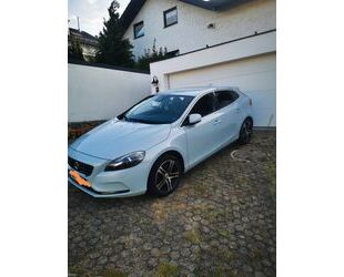 Volvo Volvo V40 D3 Geartronic Momentum Momentum Gebrauchtwagen