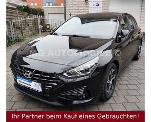 Hyundai Hyundai i30 1.6 CRDI Trend Limousine 1.Hd R-Kamera Gebrauchtwagen