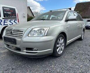 Toyota Toyota Avensis Combi Sol 2.0-l-D-4D Gebrauchtwagen