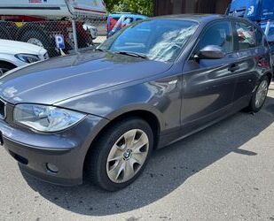 BMW BMW 118 Baureihe 1 Lim. 118i*Schiebeda*AHK*Kein Tü Gebrauchtwagen