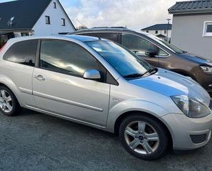 Ford Ford Fiesta 1,3 51 kW Silver Magic Silver Magic Gebrauchtwagen