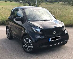 Smart Smart ForTwo coupé 1.0 52kW - schwarz Gebrauchtwagen