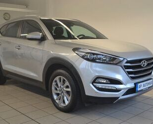 Hyundai Hyundai Tucson Intro Edition 4WD Automatik Navi Te Gebrauchtwagen