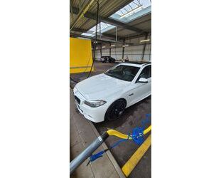 BMW BMW 530d Touring M Sportpaket Gebrauchtwagen