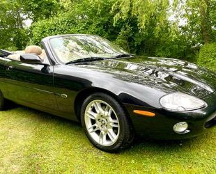 Jaguar Jaguar XK8 Cabrio Roadster, V8 Youngtimer schwarz/ Gebrauchtwagen