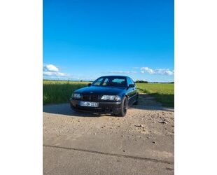 BMW BMW 323i -E46-Viele Neuteile-Neue Kupplung Gebrauchtwagen