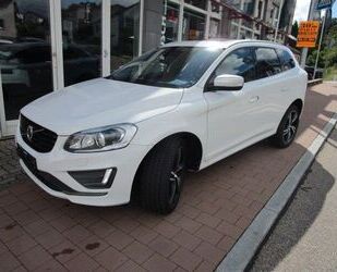 Volvo Volvo XC60 T6 AWD Momentum Geartronic/R-Design/Pan Gebrauchtwagen