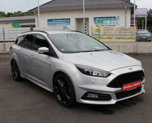 Ford Ford FOCUS TURNIER ST 2.0 *BT*CD*DAB*KAMERA*SH* Gebrauchtwagen