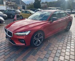 Volvo Volvo S60 T5 R Design NAVI, AHK, PDC, Kamera Gebrauchtwagen