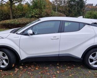 Toyota Toyota C-HR 1.8-l-VVTi Hybrid Flow *Allwetter* Gebrauchtwagen