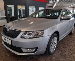 Skoda Skoda Octavia Lim. Ambition*PDC*KLIMAAUTO* Gebrauchtwagen