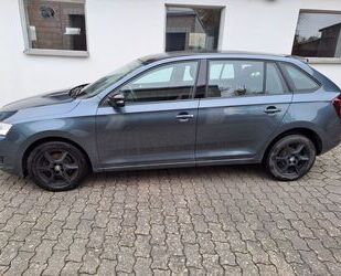 Skoda Skoda Rapid 1.0 TSI 110 PS, Navi, Panoramadach Gebrauchtwagen