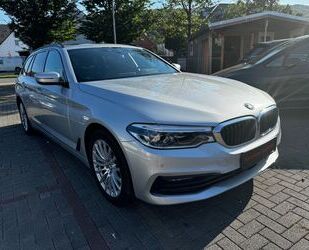 BMW BMW 520d Touring Sport Line LED Leder Navi AHK Gebrauchtwagen